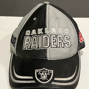 Oakland Raiders Reebok leather hat one sz